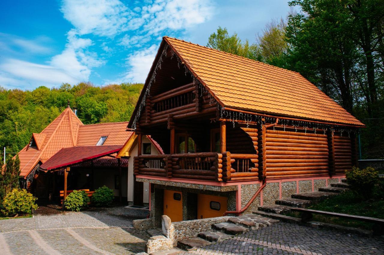 Toursit Complex Polyana Kvasova Hotel Exterior foto